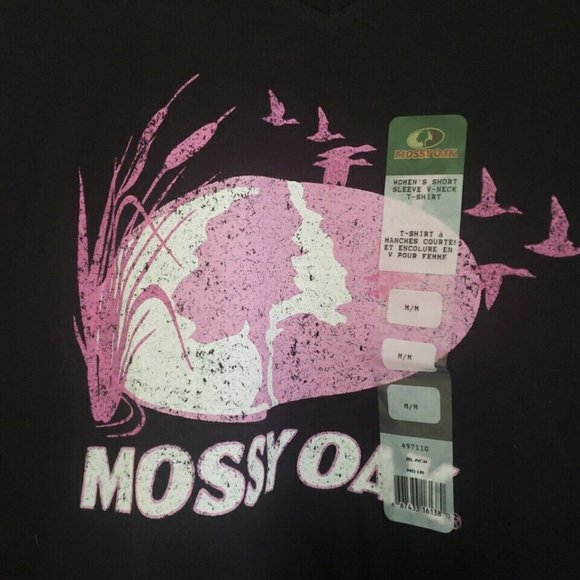 Black Mossy Oak V Neck Womens T-Shirt Size: Medium - Picture 3 of 3
